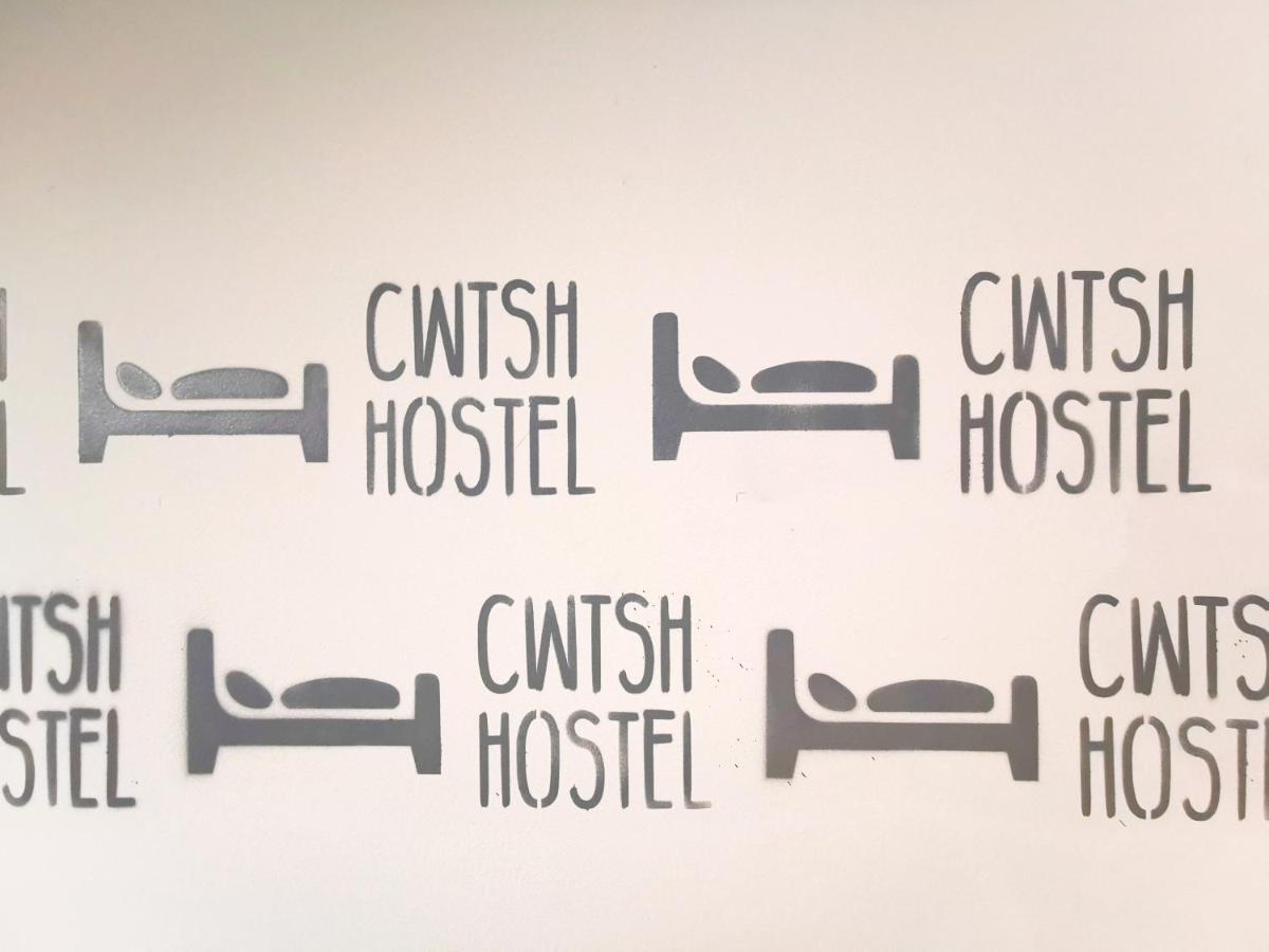 Cwtsh Hostel Суонси Экстерьер фото CWTSH Hostel Logo